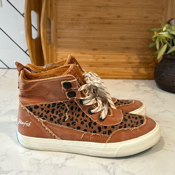 BLOWFISH MALIBU UPLAND DESERT CARAMEL LEOPARD CANVAS HI TOP SNEAKER size 9.5 - Picture 1 of 8